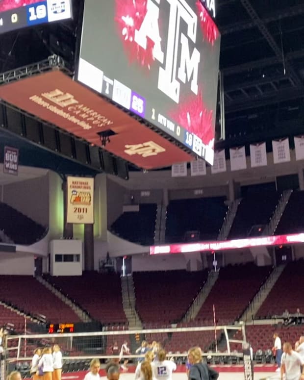 Utah State 9_8 - Second Set Final Point